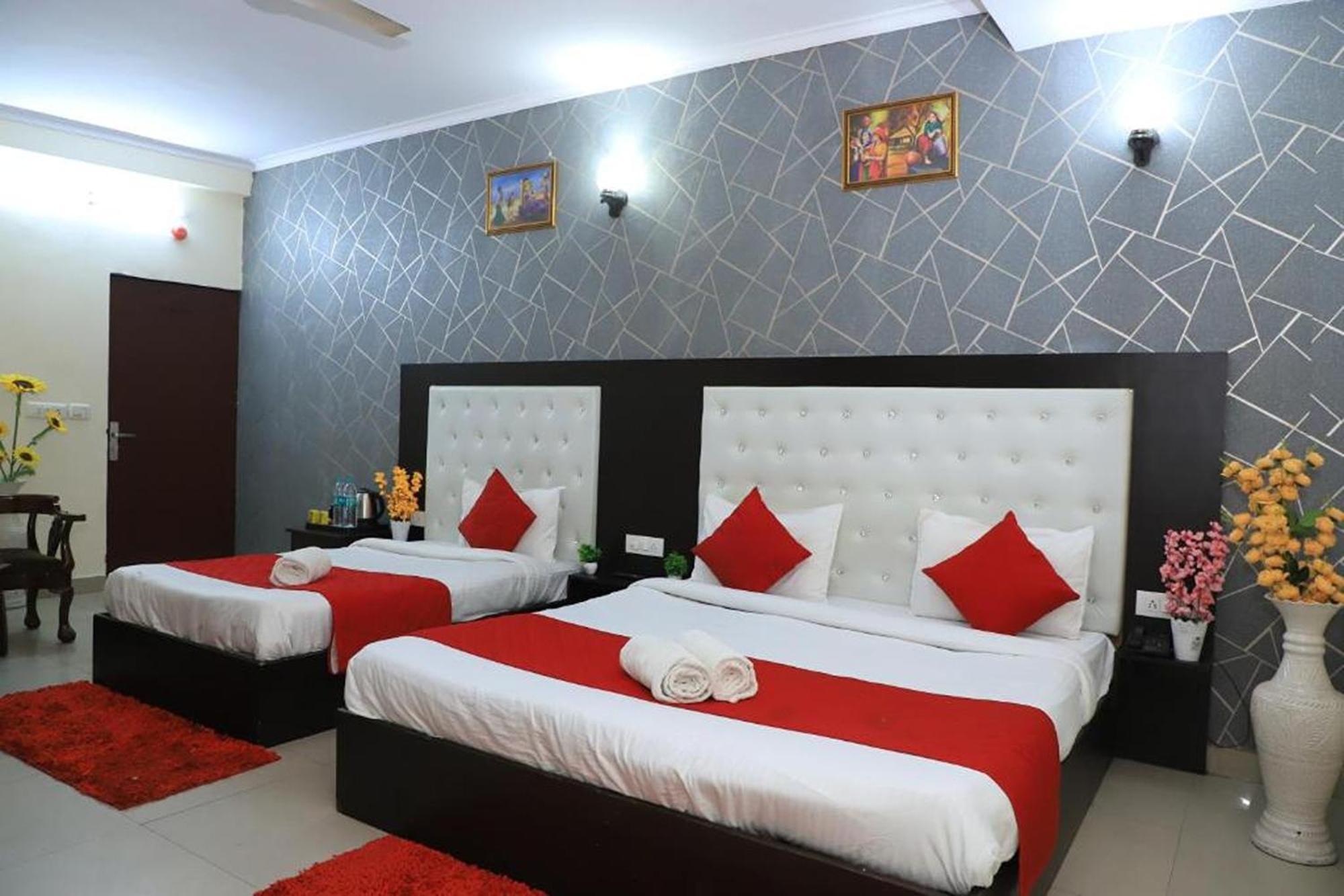 نيودلهي Hotel Global Inn By Quality Inn المظهر الخارجي الصورة
