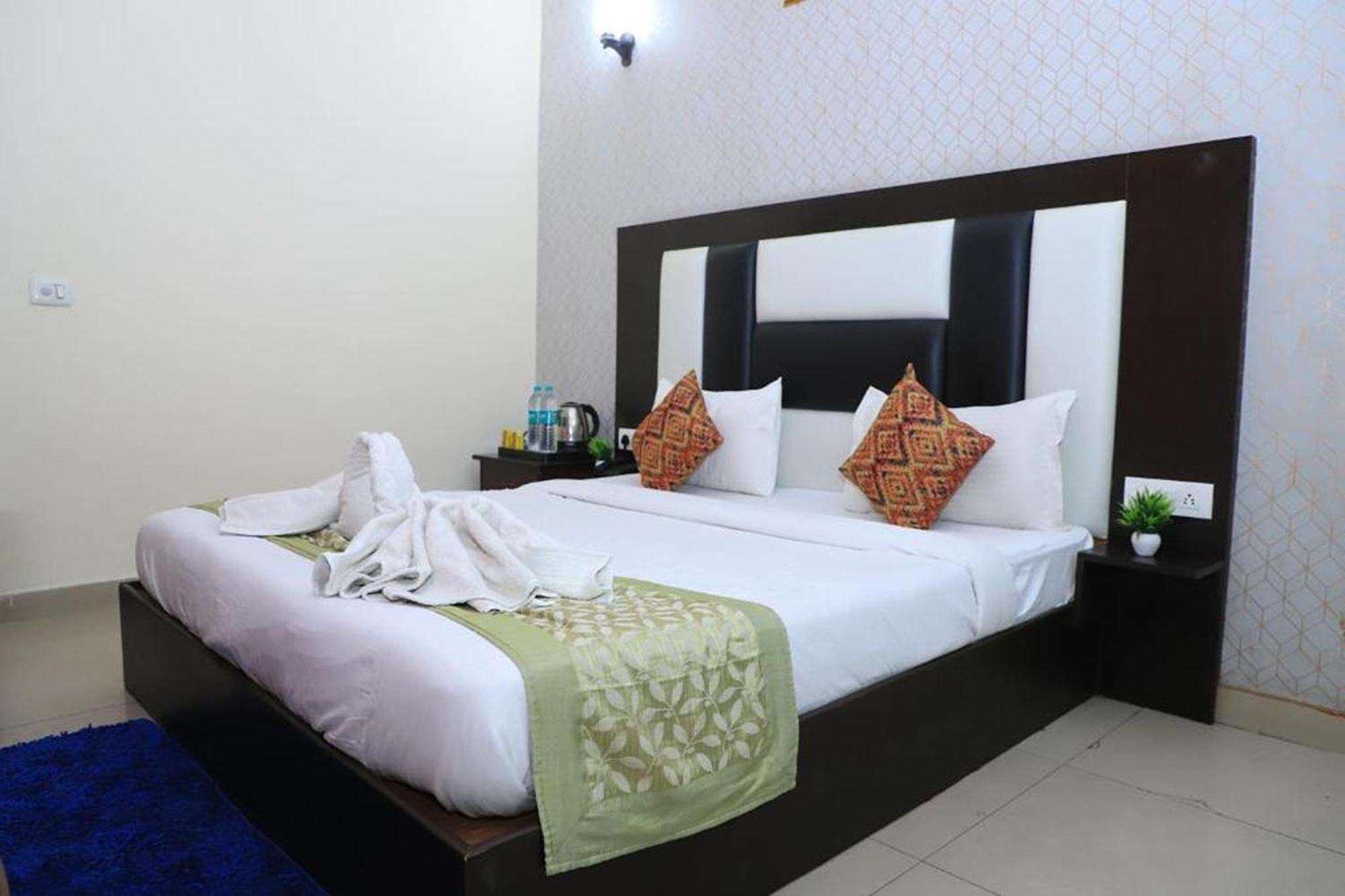 نيودلهي Hotel Global Inn By Quality Inn المظهر الخارجي الصورة