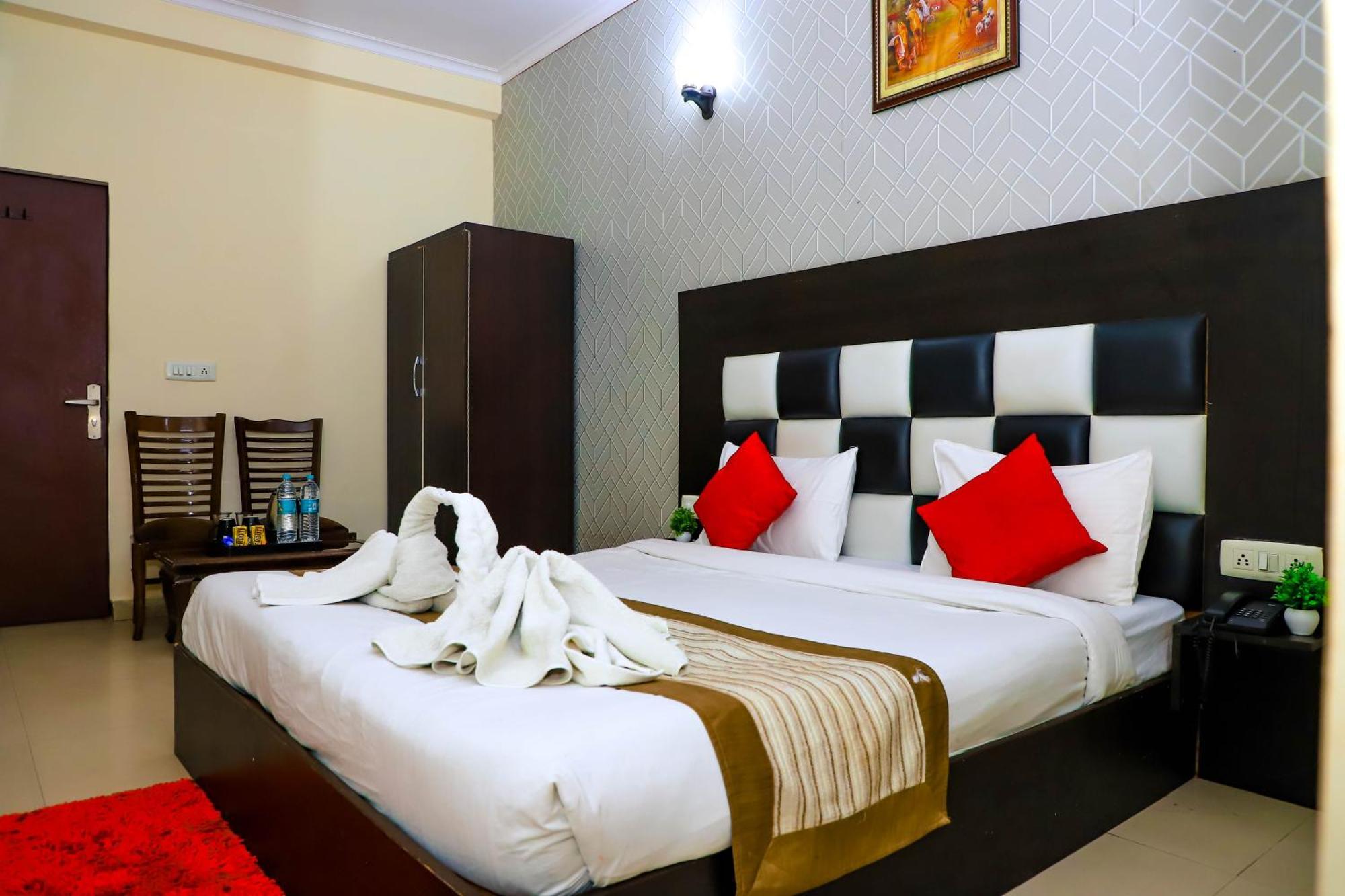 نيودلهي Hotel Global Inn By Quality Inn المظهر الخارجي الصورة