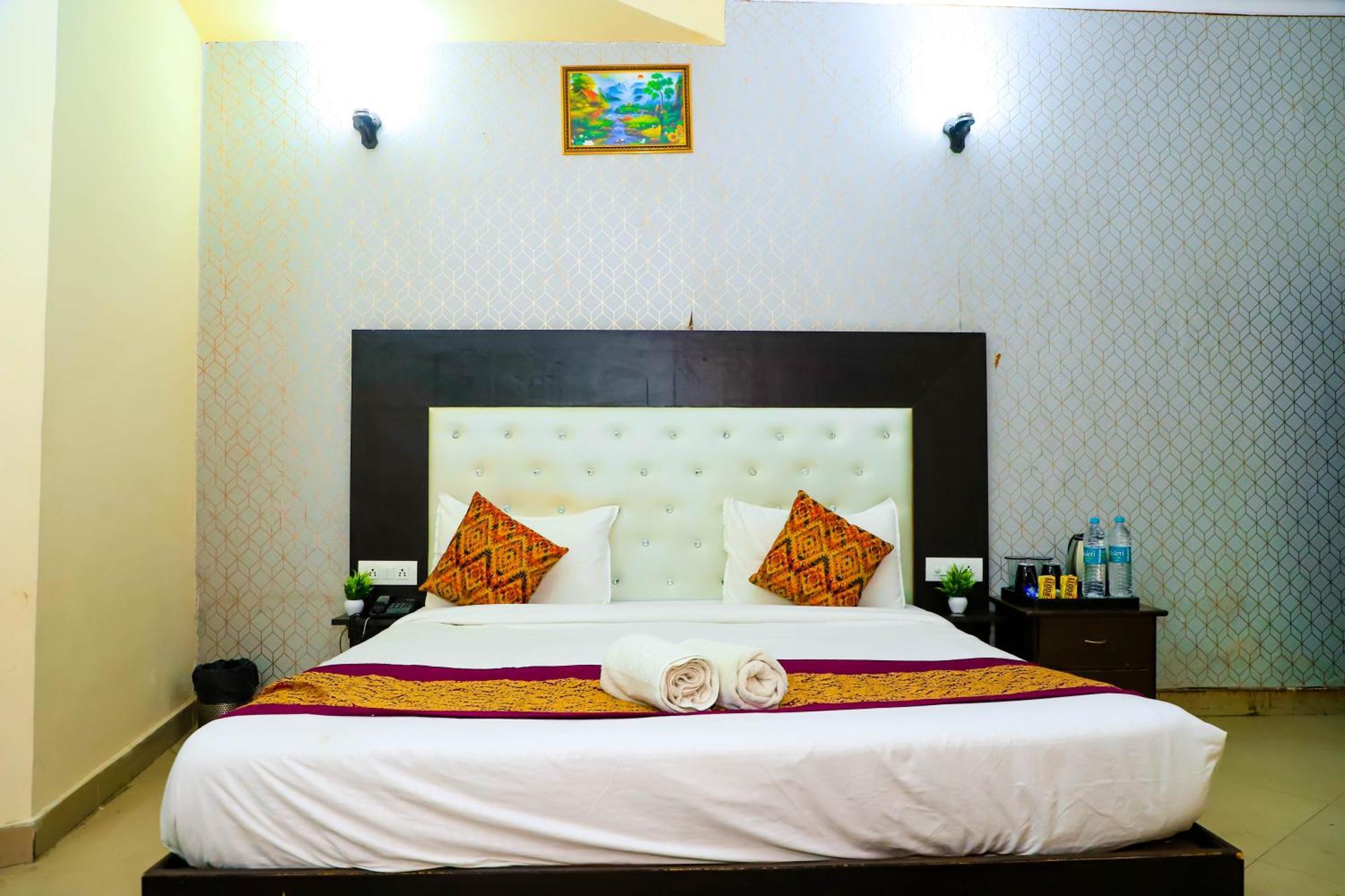نيودلهي Hotel Global Inn By Quality Inn المظهر الخارجي الصورة
